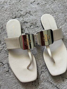 Tory Burch Georgia Logo sandals in ivory size 5